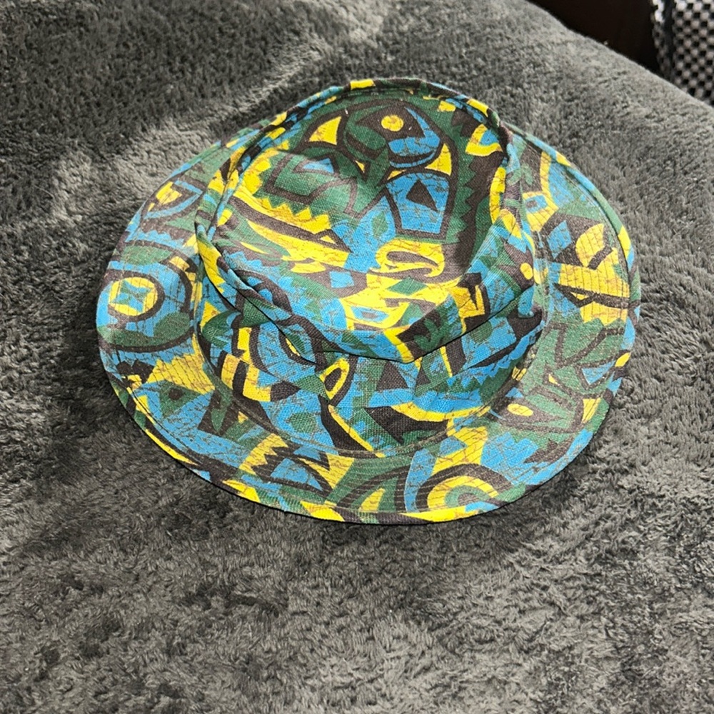 Jiffy- REG. US. PAT. OFF. -Lined with Pellon to retain shape ROLL-UP